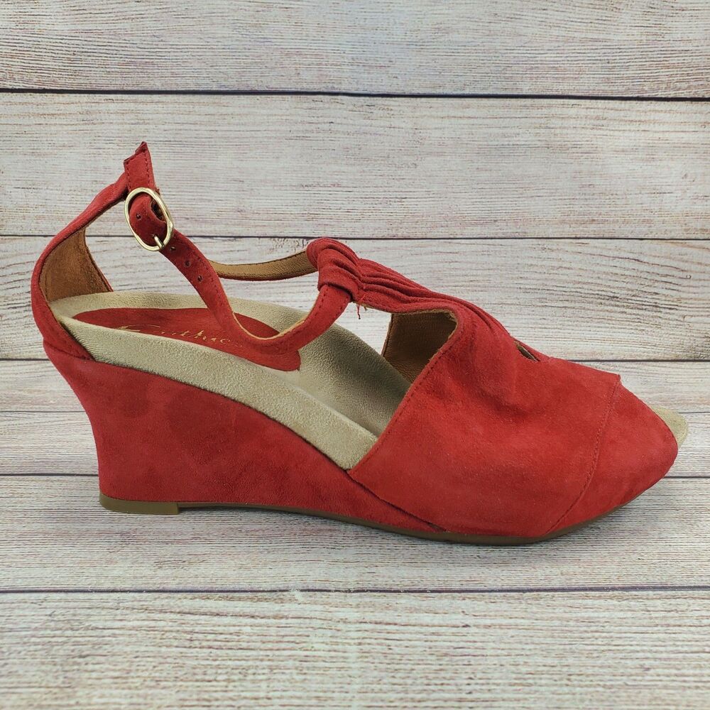 Earthics Wedge Sandals Veria Too Peep Toe Open Toe Women's Size 9.5